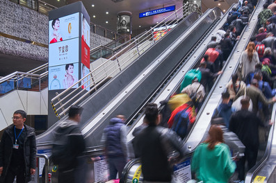 鄭州火車站LED屏廣告 鄭州火車站LED屏廣告