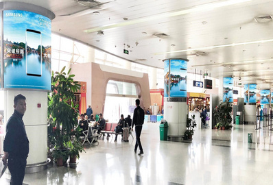 拉薩機場值機大廳包柱燈箱廣告 拉薩機場值機大廳包柱燈箱廣告