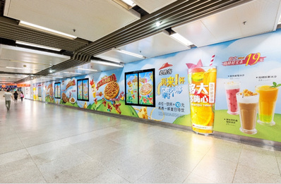 1、2、10號(hào)線(xiàn)動(dòng)感長(zhǎng)廊廣告