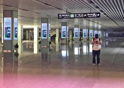 東廣場包柱燈箱 東廣場包柱燈箱