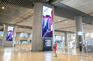 進出站換乘大廳立柱燈箱廣告 進出站換乘大廳立柱燈箱廣告