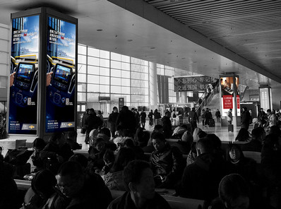 徐州高鐵東站進(jìn)站廳燈箱廣告案例圖