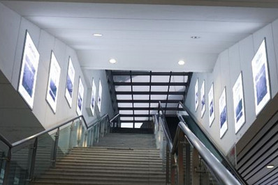 南頭站A1、B1電梯通道小燈箱廣告