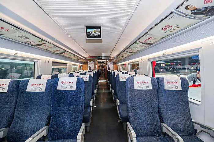 高鐵列車(chē)頭枕巾廣告