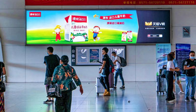杭州東站售票廳壁掛燈箱廣告 杭州東站售票廳壁掛燈箱廣告