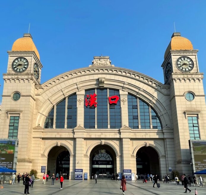 武漢高鐵火車站廣告-漢口站廣告投放價格-漢口站高鐵廣告公司