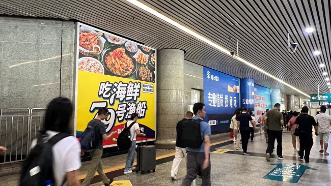 廣州東站出站口墻面燈箱廣告投放，廣州東高鐵站大屏廣告價(jià)格